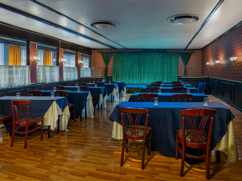 نوفل لوشاتو